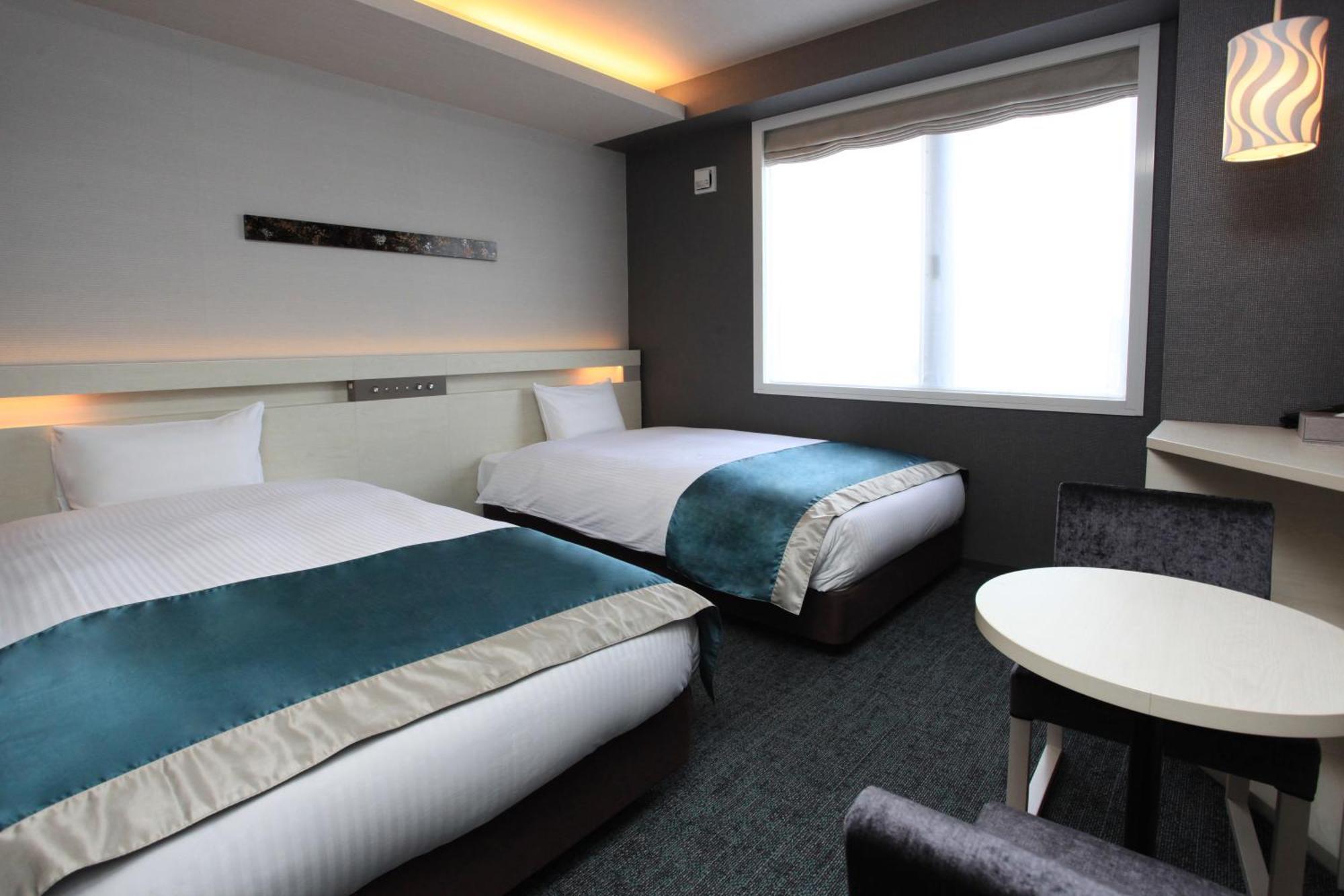Urban Hotel Kyoto Shijo Premium Exterior photo